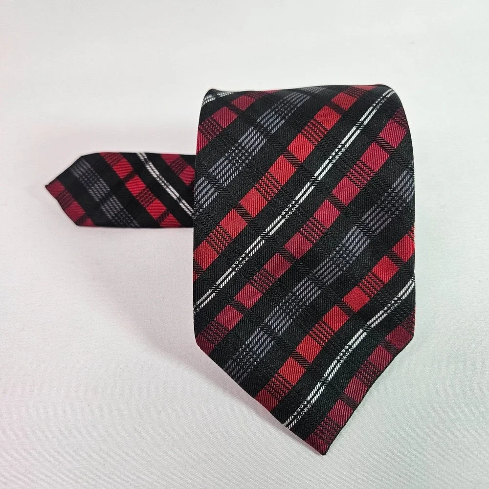 Le Chateau‎ 100% Silk Men Tie Geometric Red Black 3.25